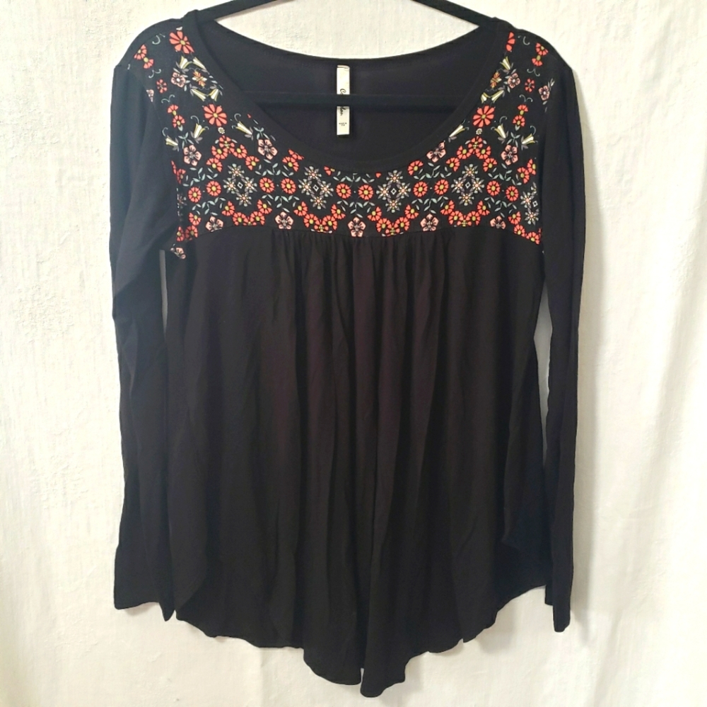 Cool Melon || Women's Black Long-sleeve Shirt